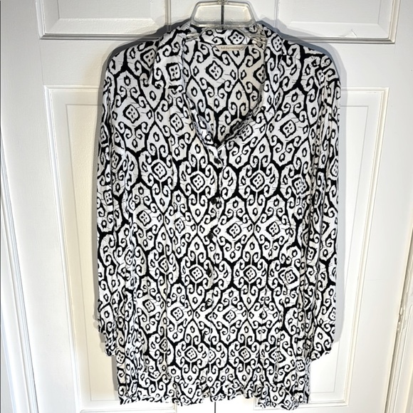 Soft Surroundings Black and White Notched Collar Blouse with Back Elastic Size L - Picture 1 of 8